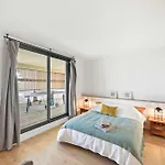 Дом отдыха Modern Duplex With Jacuzzi In Salins-les-bains *
