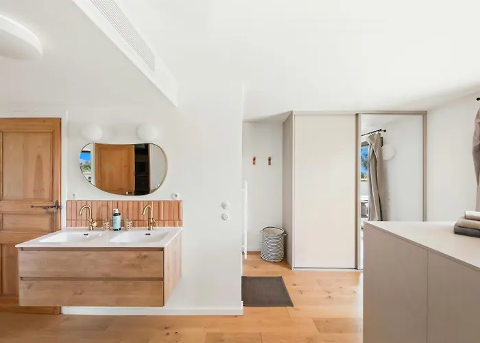 Modern Duplex With Jacuzzi In Salins-les-bains