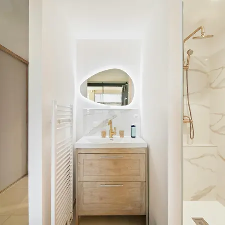 Modern Duplex With Jacuzzi In Salins-les-bains Hyeres