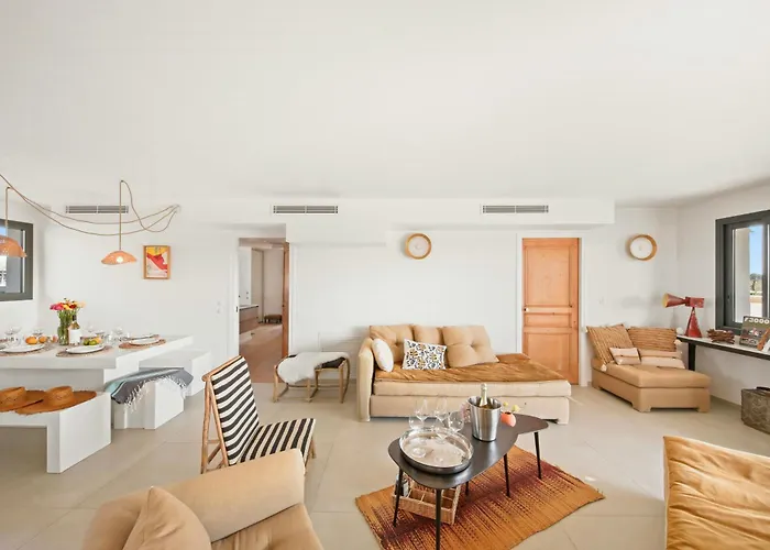 Modern Duplex With Jacuzzi In Salins-les-bains