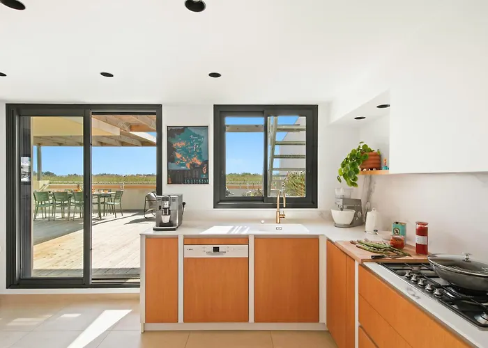 Modern Duplex With Jacuzzi In Salins-les-bains Hyeres